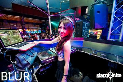 BLUR presents LESS IS MORE PARTY — photo 11