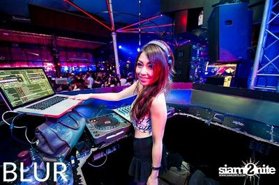 BLUR presents LESS IS MORE PARTY — photo 12