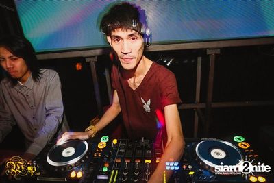 Countdown to 6 Anniversary Party — photo 3
