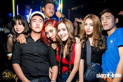 Countdown to 6 Anniversary Party — photo 10