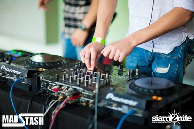 SO Pool Party - SO Stylish Music — photo 130