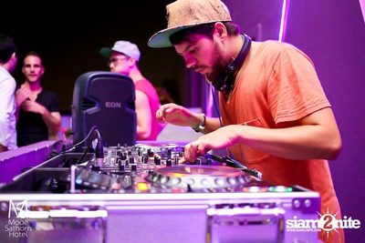 SUNDOWNER Sunset Pool & Rooftop Party — photo 53