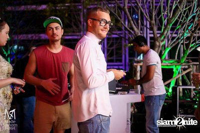 SUNDOWNER Sunset Pool & Rooftop Party — photo 37