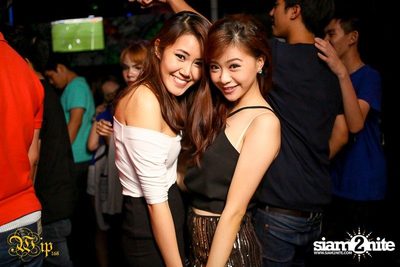 Friday Night — photo 1