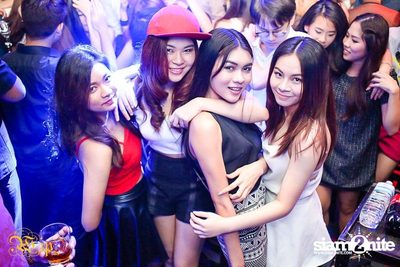 Friday Night — photo 1