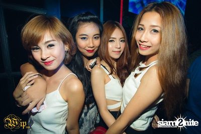Friday Night — photo 1