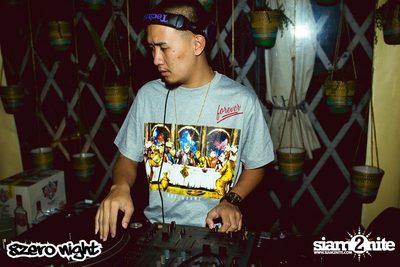 8zeronight x Bling Kitchen pres. Ribs & HipHop — photo 27