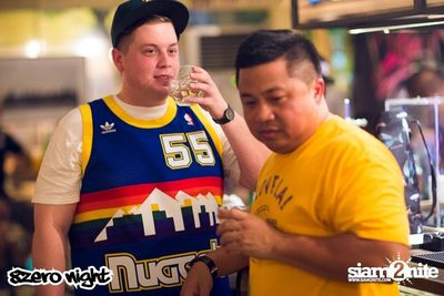 8zeronight x Bling Kitchen pres. Ribs & HipHop — photo 48