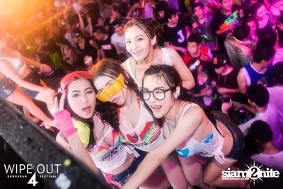 Wipe Out 4 Songkran Festival — photo 8