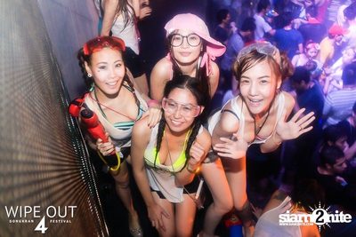 Wipe Out 4 Songkran Festival — photo 120