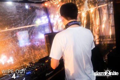 Wipe Out 4 Songkran Festival — photo 3