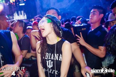 Wipe Out 4 Songkran Festival — photo 4