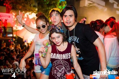 Wipe Out 4 Songkran Festival — photo 17
