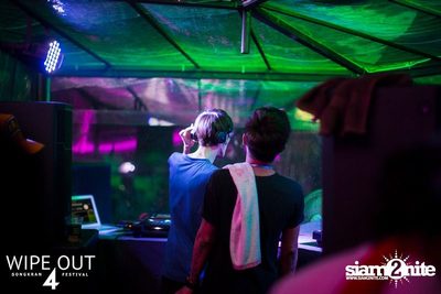Wipe Out 4 Songkran Festival — photo 218