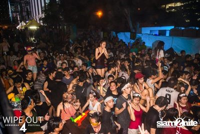 Wipe Out 4 Songkran Festival — photo 685
