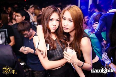 Friday Night — photo 1
