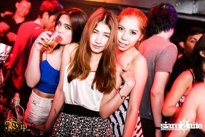Friday Night — photo 1