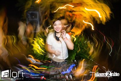 Aloft Pool Party 'Sexy White T-Shirt' — photo 229