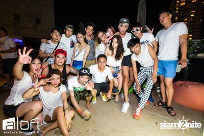 Aloft Pool Party 'Sexy White T-Shirt' — photo 258