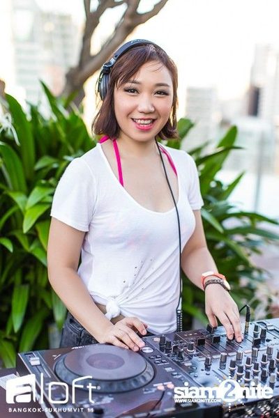 Aloft Pool Party 'Sexy White T-Shirt' — photo 111