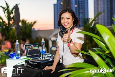Aloft Pool Party 'Sexy White T-Shirt' — photo 170