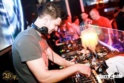 BREAK & BURN w/ DJ Kento & DJ TSVI — photo 103