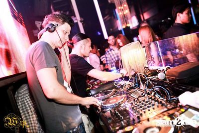 BREAK & BURN w/ DJ Kento & DJ TSVI — photo 82