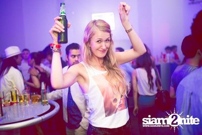 Red Bull "Red Monday" — photo 54