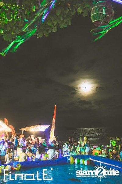 FINALE Beach Party ที่ ฟินาเล่ บาร์, เกาะเสม็ด — photo 107