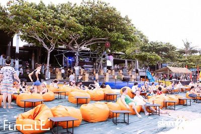 FINALE Beach Party ที่ ฟินาเล่ บาร์, เกาะเสม็ด — photo 13