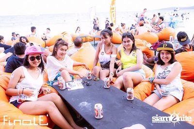 FINALE Beach Party ที่ ฟินาเล่ บาร์, เกาะเสม็ด — photo 24