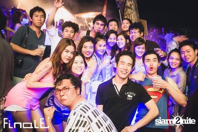 FINALE Beach Party ที่ ฟินาเล่ บาร์, เกาะเสม็ด — photo 199