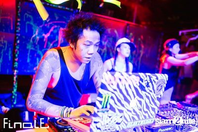 FINALE Beach Party ที่ ฟินาเล่ บาร์, เกาะเสม็ด — photo 302