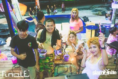 FINALE Beach Party ที่ ฟินาเล่ บาร์, เกาะเสม็ด — photo 380