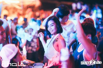 FINALE Beach Party ที่ ฟินาเล่ บาร์, เกาะเสม็ด — photo 250