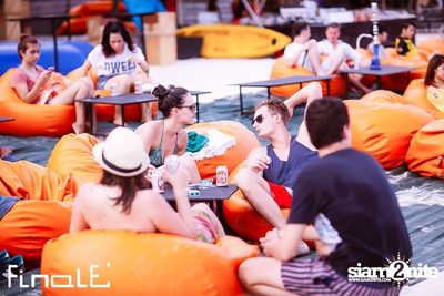 FINALE Beach Party ที่ ฟินาเล่ บาร์, เกาะเสม็ด — photo 19