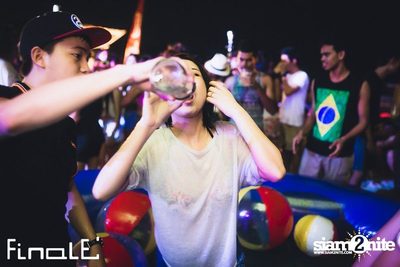 FINALE Beach Party ที่ ฟินาเล่ บาร์, เกาะเสม็ด — photo 264