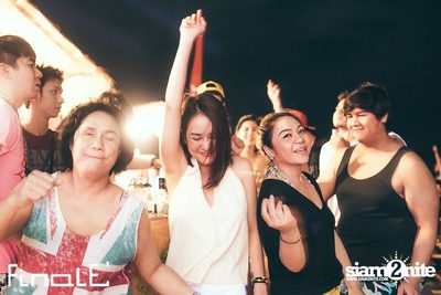 FINALE Beach Party ที่ ฟินาเล่ บาร์, เกาะเสม็ด — photo 192