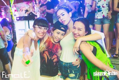 FINALE Beach Party ที่ ฟินาเล่ บาร์, เกาะเสม็ด — photo 327