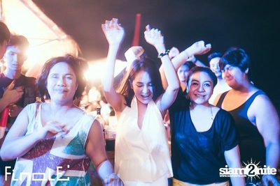 FINALE Beach Party ที่ ฟินาเล่ บาร์, เกาะเสม็ด — photo 193