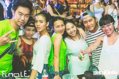 FINALE Beach Party ที่ ฟินาเล่ บาร์, เกาะเสม็ด — photo 330