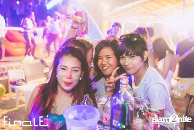 FINALE Beach Party ที่ ฟินาเล่ บาร์, เกาะเสม็ด — photo 186