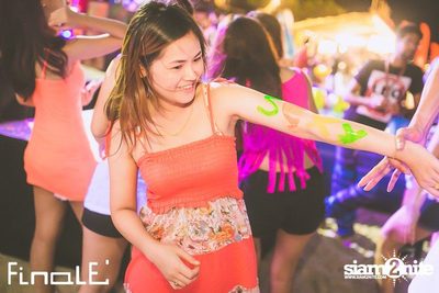 FINALE Beach Party ที่ ฟินาเล่ บาร์, เกาะเสม็ด — photo 98