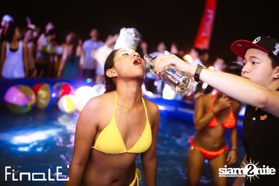 FINALE Beach Party ที่ ฟินาเล่ บาร์, เกาะเสม็ด — photo 219