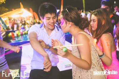 FINALE Beach Party ที่ ฟินาเล่ บาร์, เกาะเสม็ด — photo 112