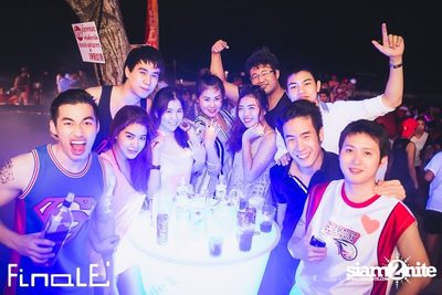 FINALE Beach Party ที่ ฟินาเล่ บาร์, เกาะเสม็ด — photo 134