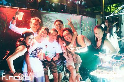FINALE Beach Party ที่ ฟินาเล่ บาร์, เกาะเสม็ด — photo 377