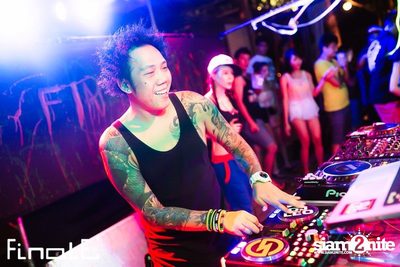 FINALE Beach Party ที่ ฟินาเล่ บาร์, เกาะเสม็ด — photo 347