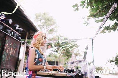 FINALE Beach Party ที่ ฟินาเล่ บาร์, เกาะเสม็ด — photo 6