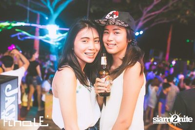 FINALE Beach Party ที่ ฟินาเล่ บาร์, เกาะเสม็ด — photo 179